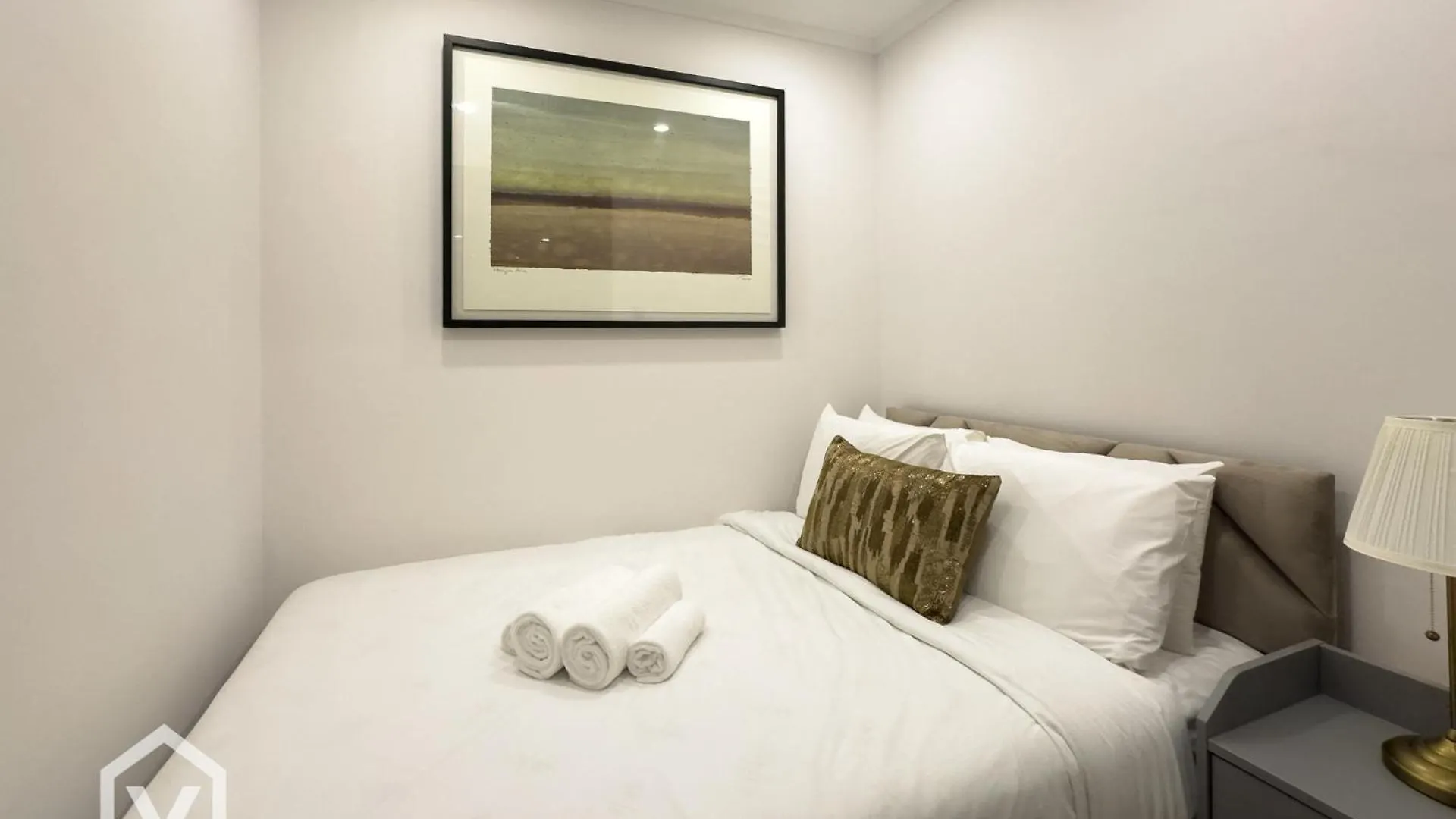 Veluxa -Heritage 3 Bed Burj View Dubai Apartment