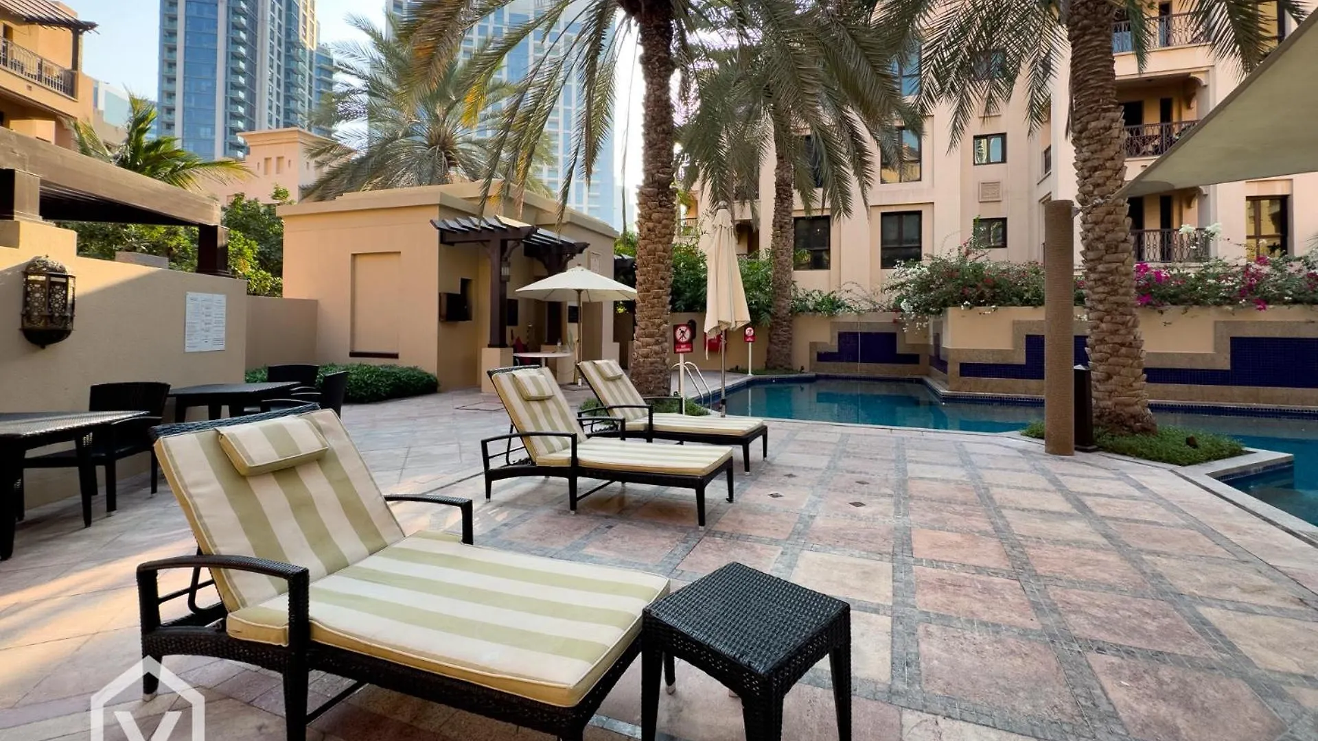 Veluxa -Heritage 3 Bed Burj View Dubai 0*,  Emirados Árabes Unidos
