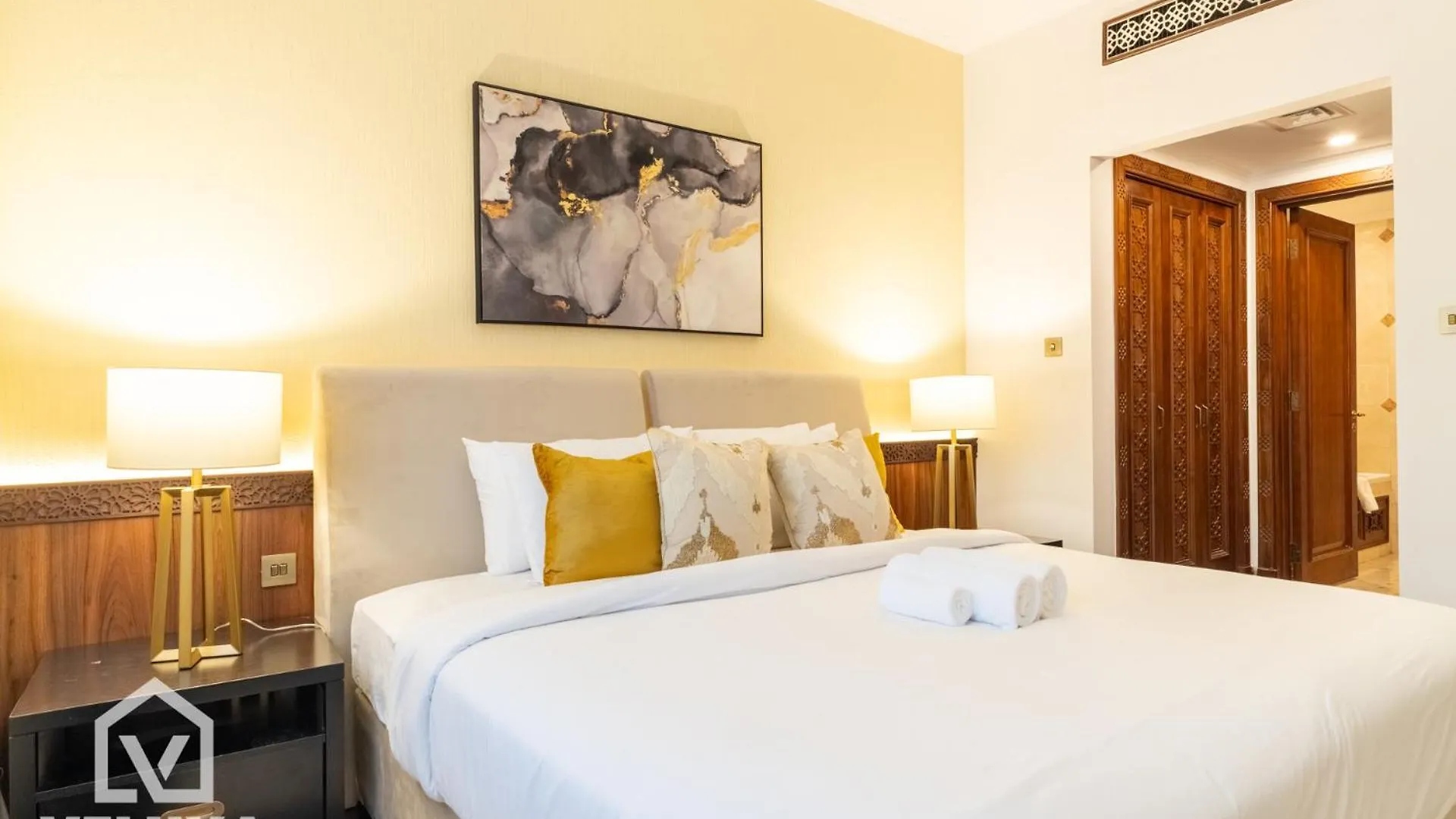 Veluxa -Heritage 3 Bed Burj View Dubaj Apartament