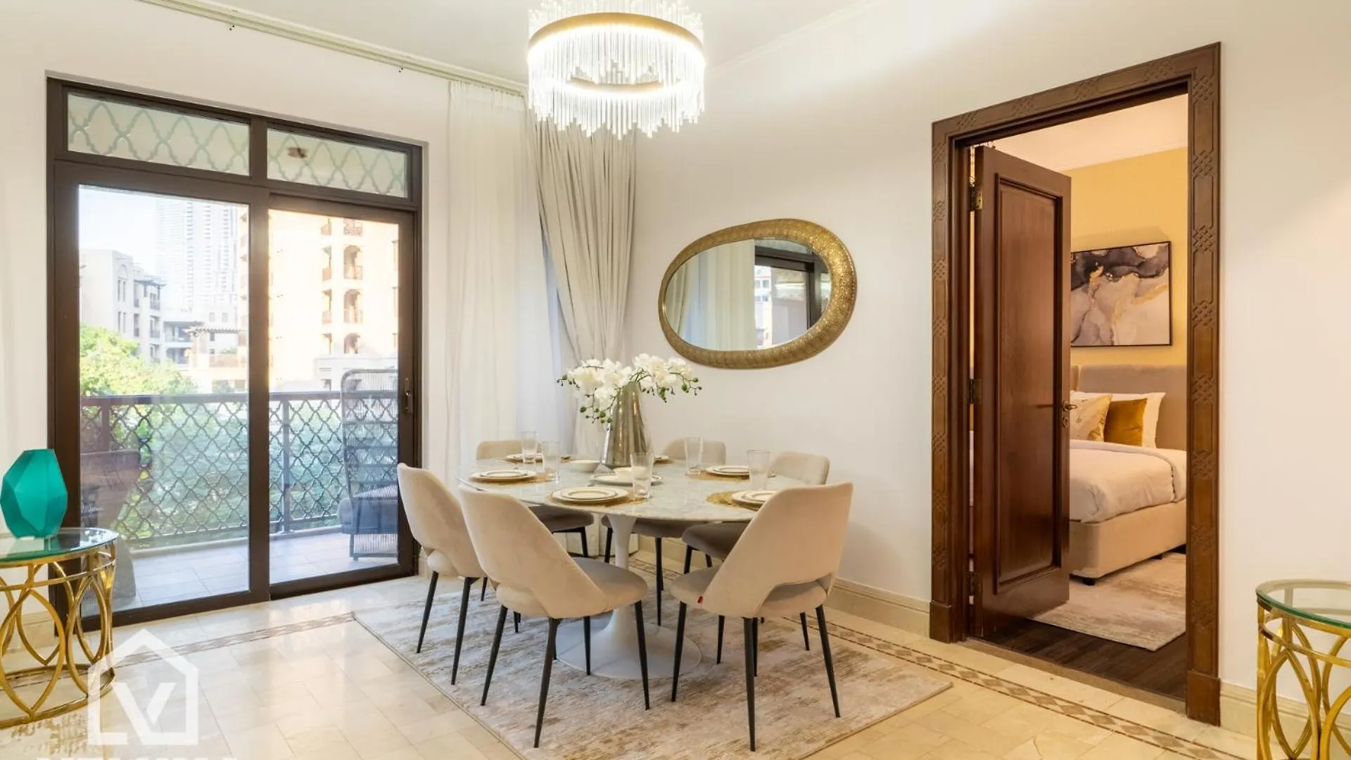 Veluxa -Heritage 3 Bed Burj View Dubaj