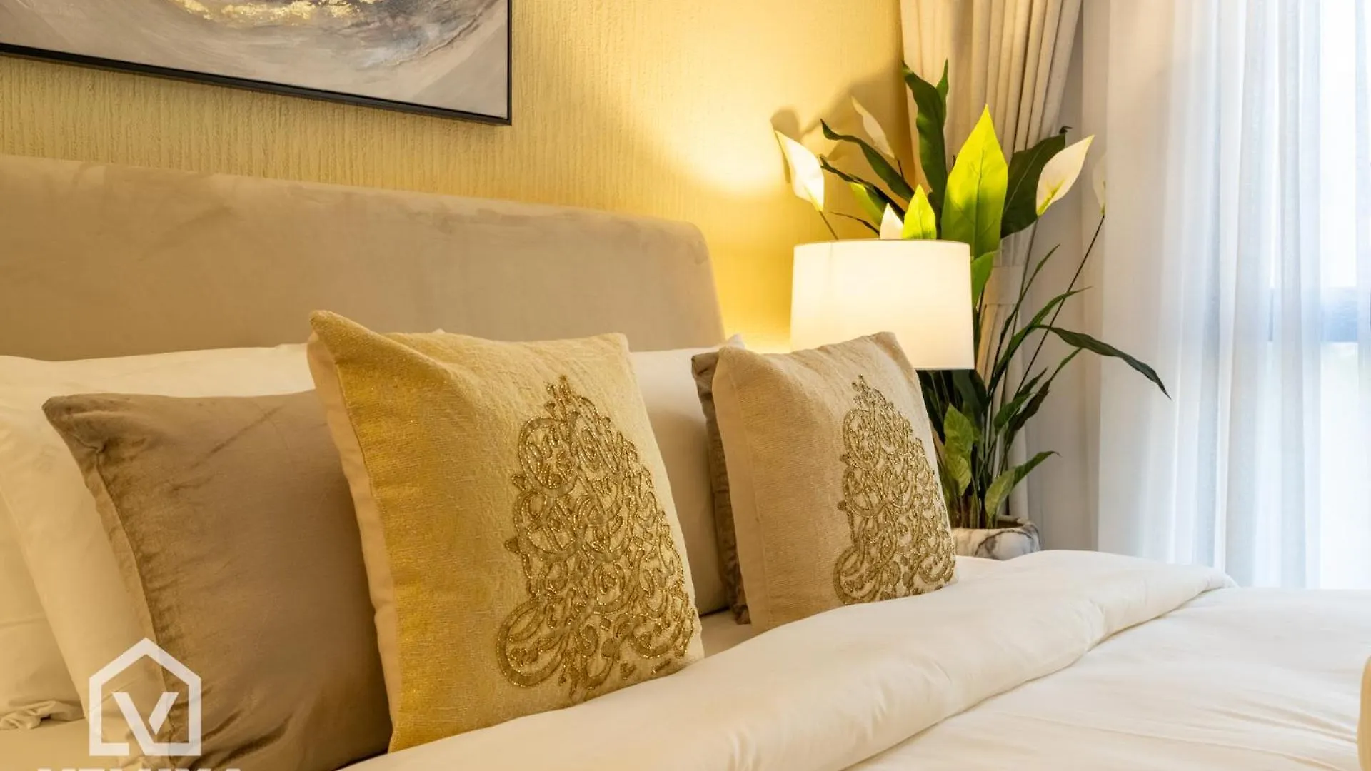 Veluxa -Heritage 3 Bed Burj View Dubaj Apartament