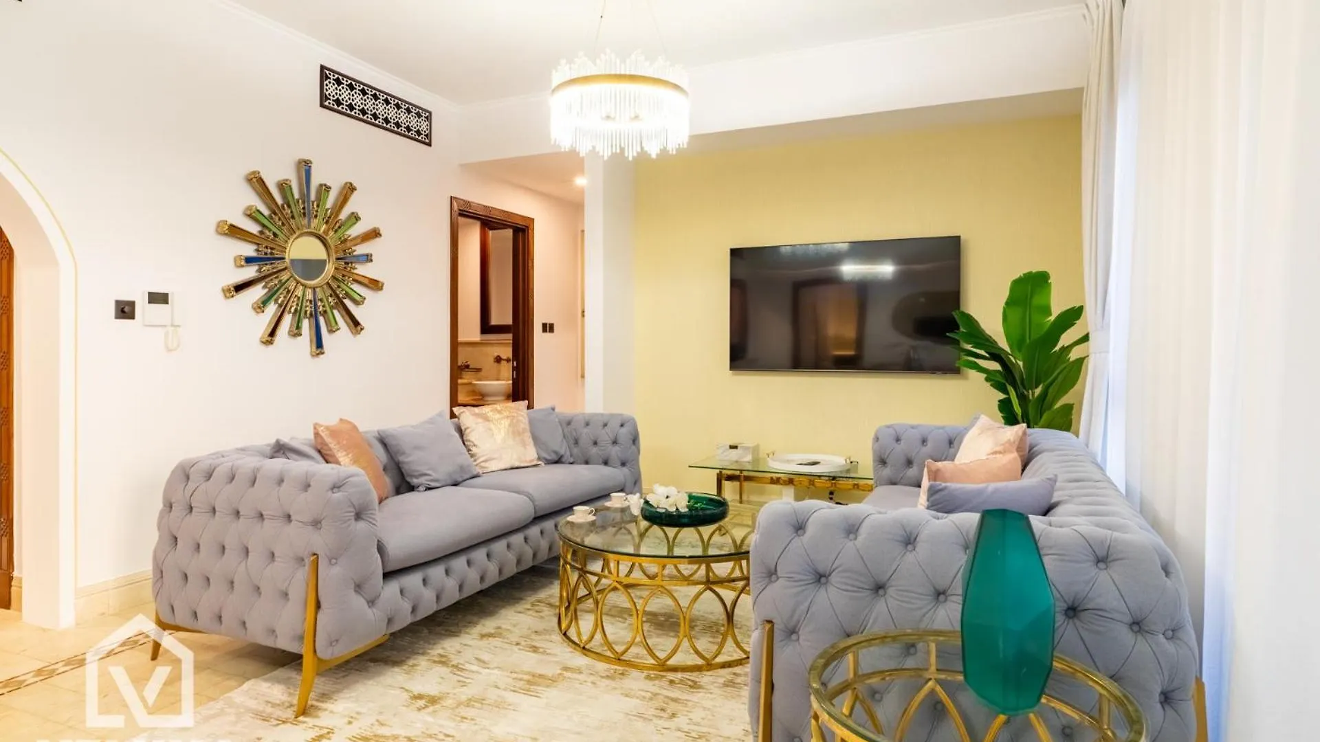 Veluxa -Heritage 3 Bed Burj View Dubaj Apartament