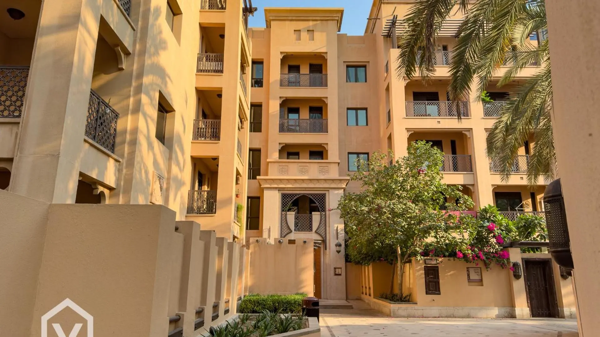 Veluxa -Heritage 3 Bed Burj View Dubai 0*,